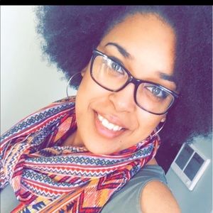 Meet your Posher, Elizabeth